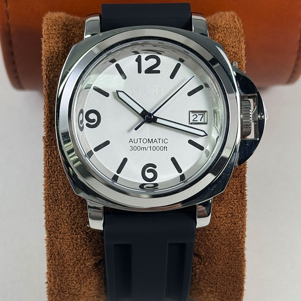 Luxury Watch China - 40MM メンズ中国製 NH35 ムーブメント自動機械式シルバーウォッチ 316L ステンレススチールサファイアガラス防水ケース