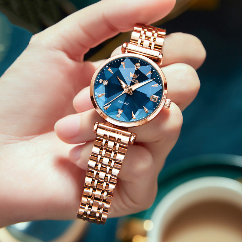 女性用高級クリスタルデイトウォッチ ハート・オブ・ザ・オーシ - Open Heart Watch のレビューと価格