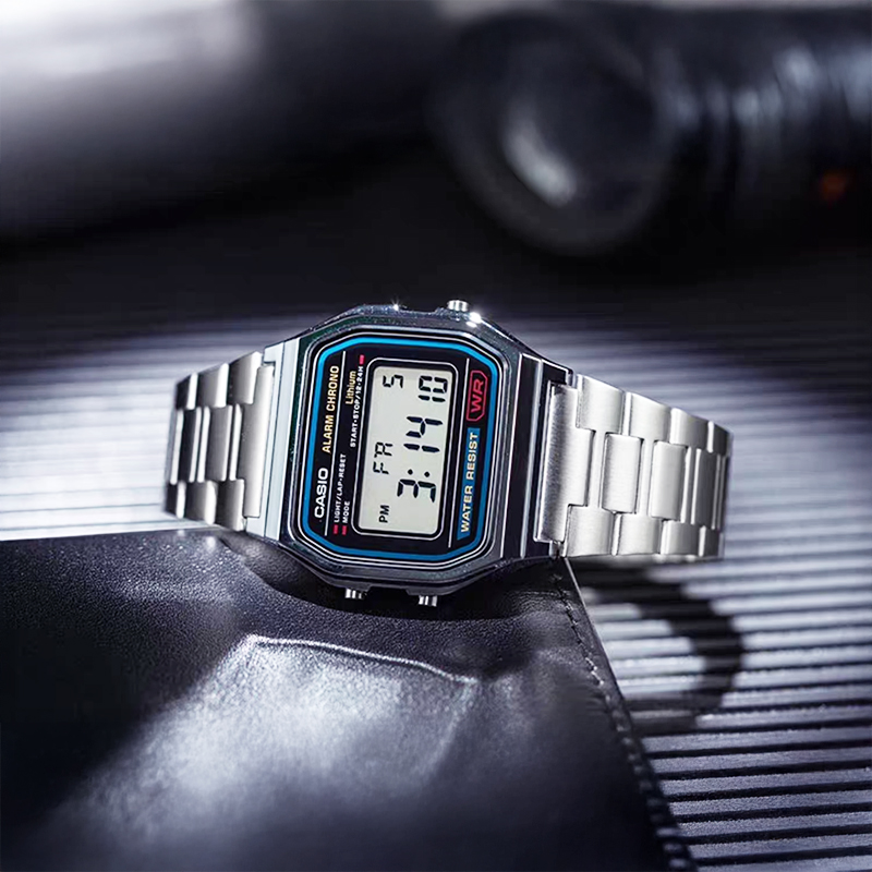 カシオ腕時計男性用高級クラシック LED デジタルクォーツマ - Luxury Watch Casio のレビューと価格