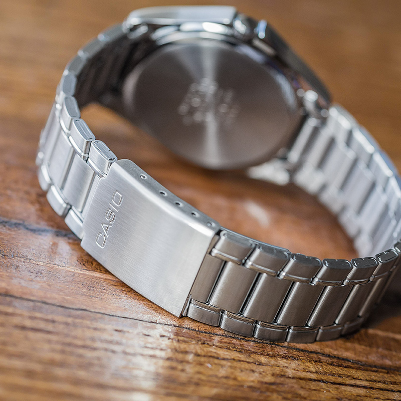 カシオ メンズ腕時計 シンプル レトロ レロジオ デジタルウ - Luxury Watch Casio のレビューと価格