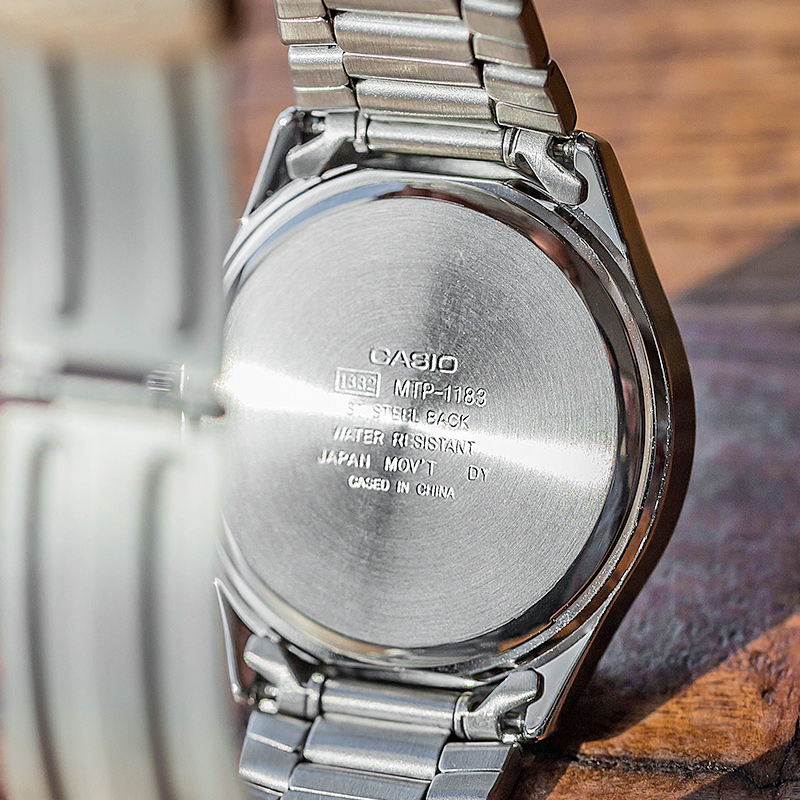 カシオ メンズ腕時計 シンプル レトロ レロジオ デジタルウ - Luxury Watch Casio のレビューと価格