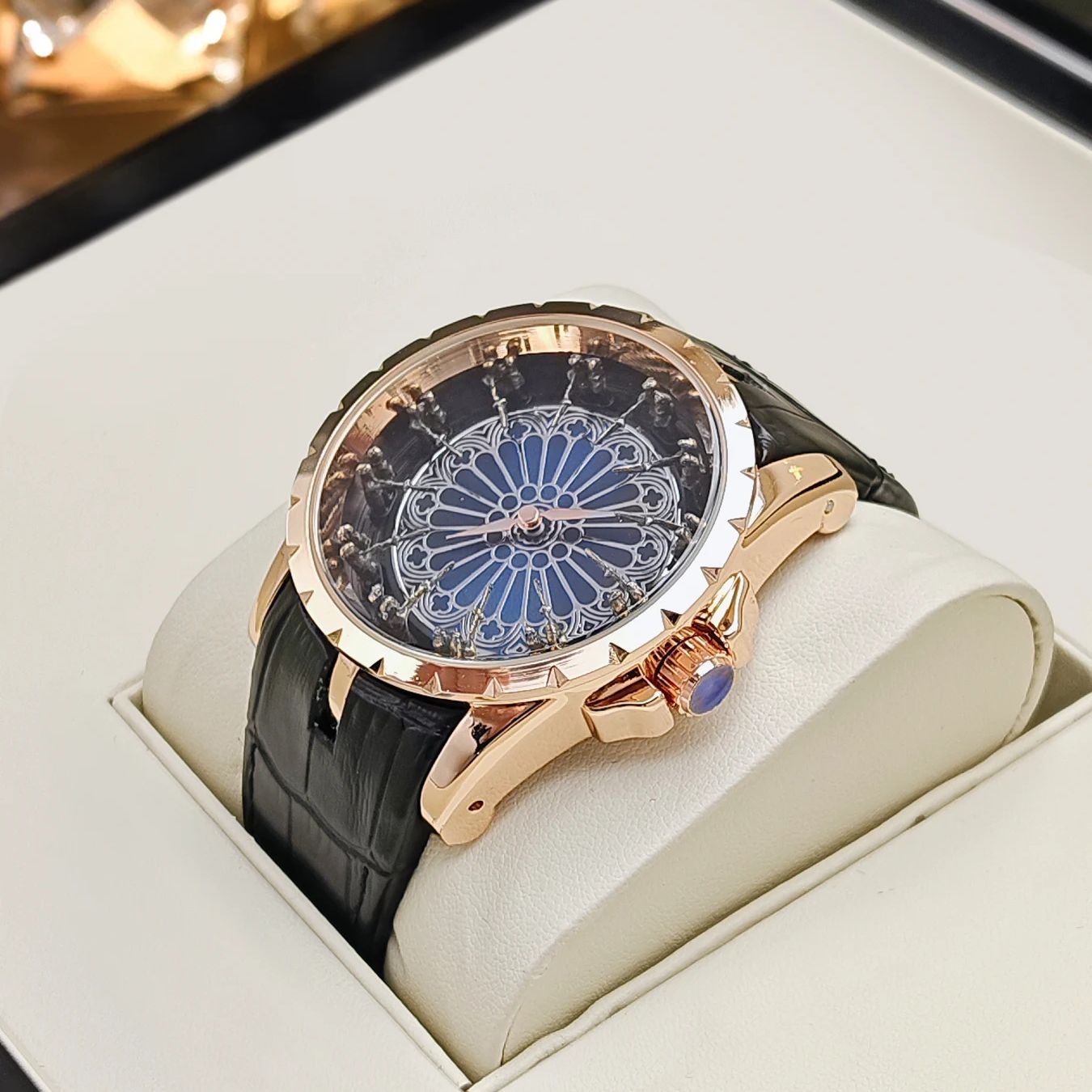 高級感あふれるエレガントなメンズ腕時計、ライトラグジュアリー - Zodiac Luxury Watch のレビューと価格