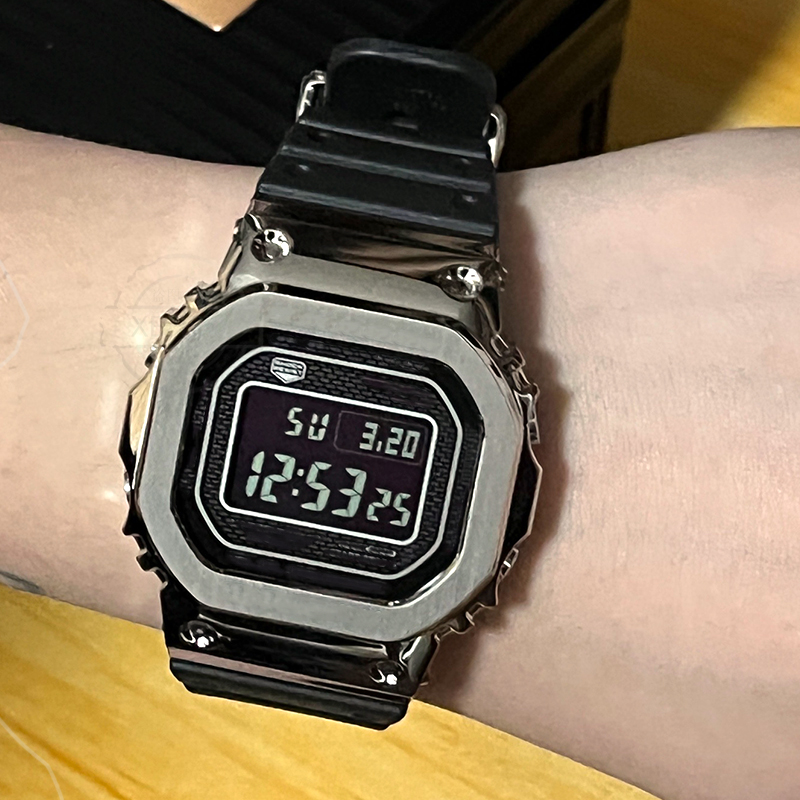 樹脂時計アクセサリーカシオ GMW-B5000 Gmw B5 - Luxury Watch Casio のレビューと価格