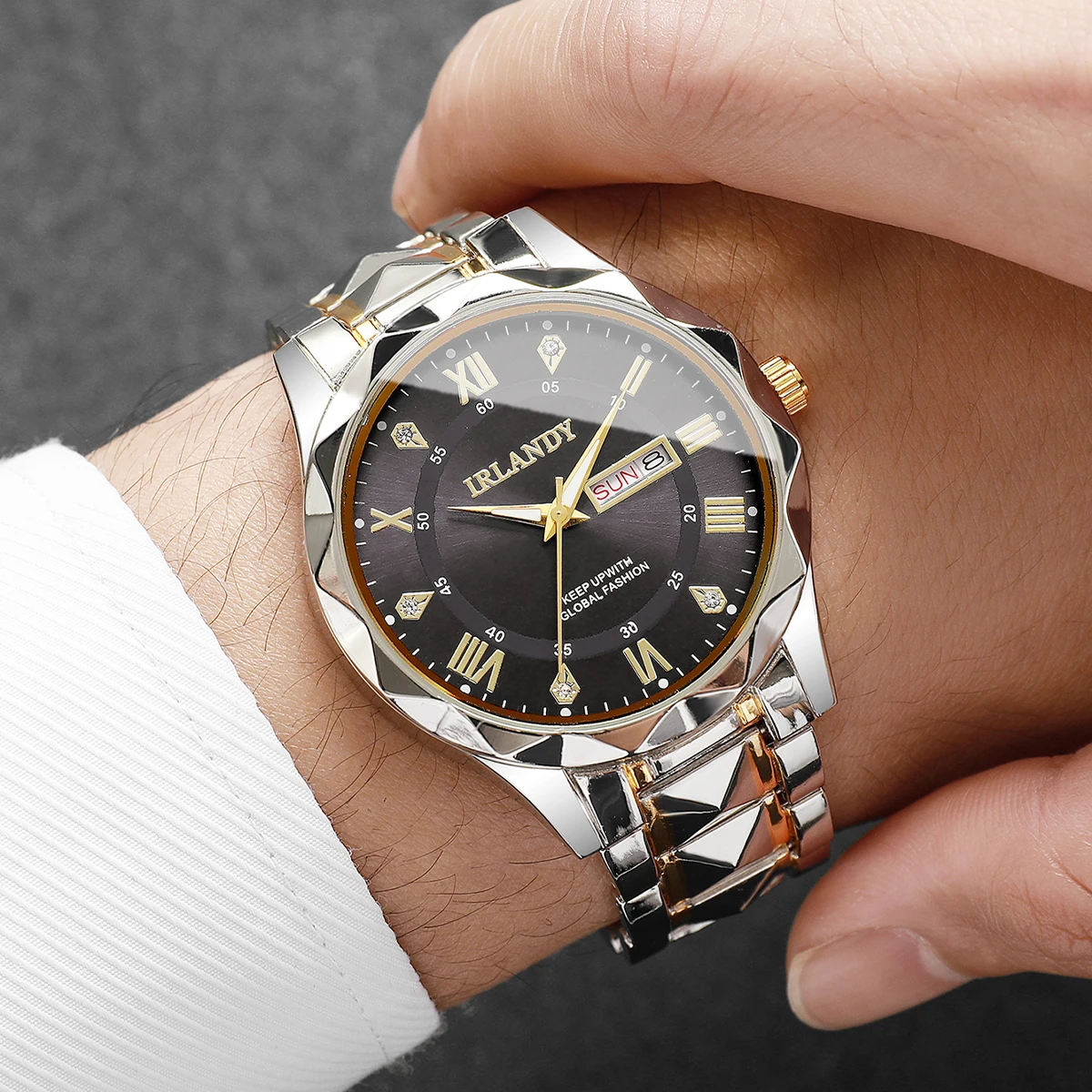 1PC サプライズミステリーウォッチブラインドボックス-高級 - Luxury Watch Men のレビューと価格